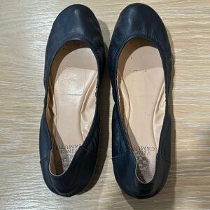 Vince Camuto navy flats